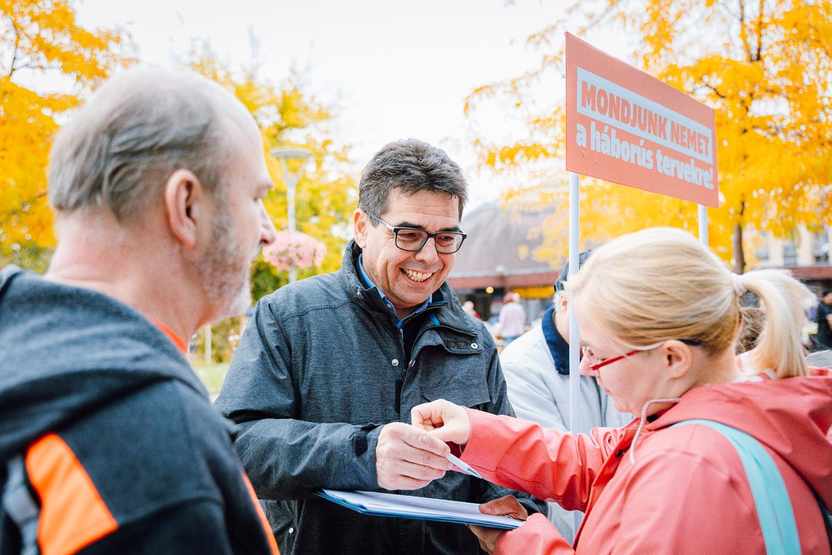 Újpest nem kér a brüsszeli háborús pszichózisból!