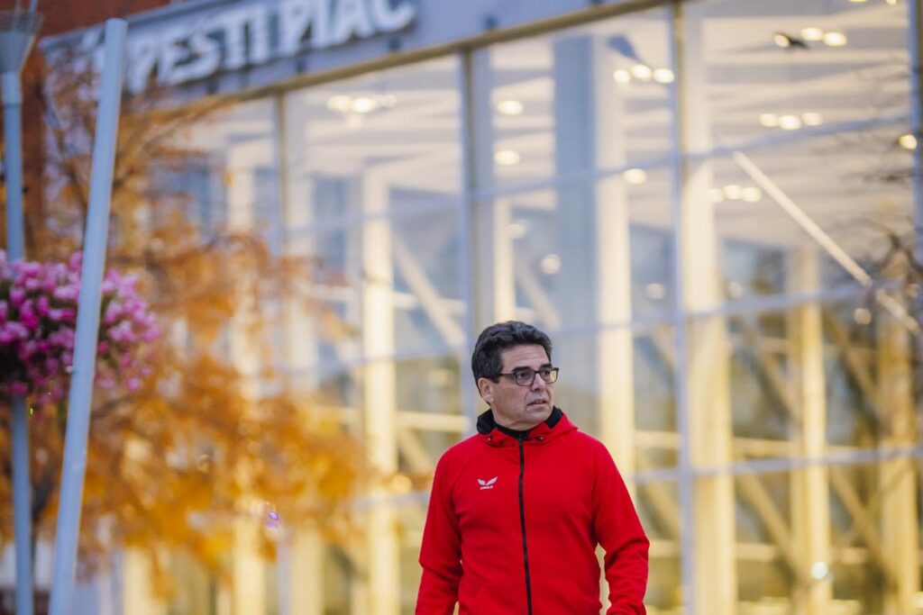 Újpesti piac - A fejlesztések közül is kiemelkedik az Újpesti Piac és Rendezvényközpont, amely a rendszerváltás óta az egyik legnagyobb kerületi fejlesztésnek számít.