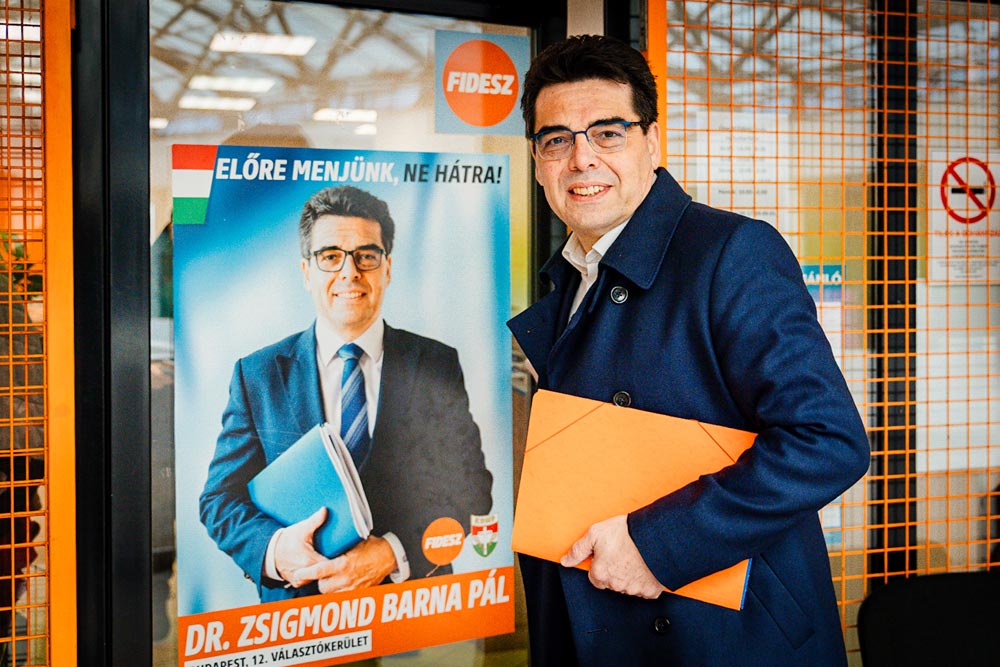 A körzetben elsőként Zsigmond Barna Pál nyújtotta be az ajánlásokat. Információink szerint a szükséges mennyiség közel kétszeresét adta le, maga mögé utasítva a többi indulót.